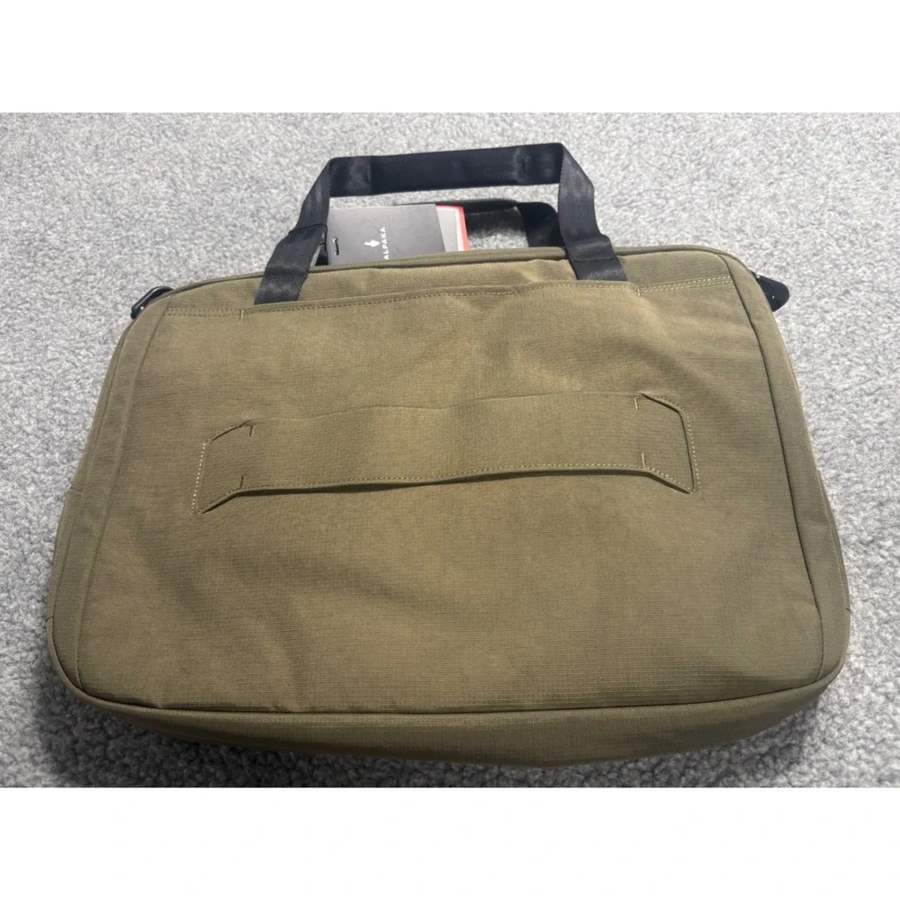 Alpaka Bravo Brief Green Axoflux 400D Laptop Bag Messenger AA010820524 NEW‎